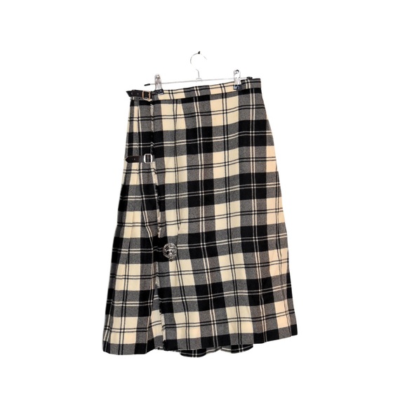 VINTAGE SCOTTISH KILT W/ CLAN MACFARLANE "THIS I'LL DEFEND" PIN - Picture 1 of 6